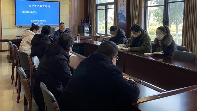 焊工培训包就业证书，揭秘考取流程与关键要素